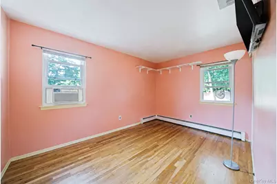128 Avenue B, Holbrook, NY 11741 - Photo 23