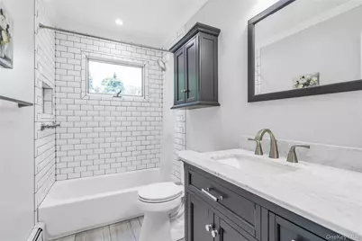 23 Carpenter Lane, Hauppauge, NY 11788 - Photo 15