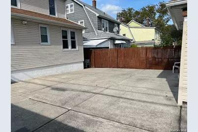 131-02 107th Avenue, Richmond Hill, NY 11419 - Photo 21
