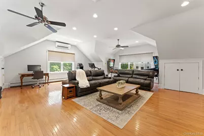 211 Strawtown Road, West Nyack, NY 10994 - Photo 27