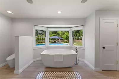 211 Strawtown Road, West Nyack, NY 10994 - Photo 19
