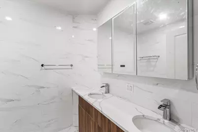 15033 Hawtree St, Ozone Park, NY 11417 - Photo 13