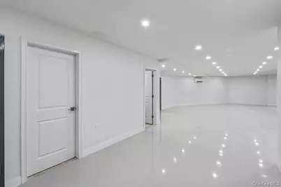 15033 Hawtree St, Ozone Park, NY 11417 - Photo 15