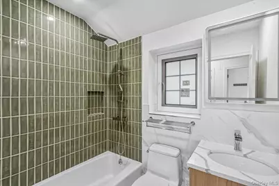 15033 Hawtree St, Ozone Park, NY 11417 - Photo 31
