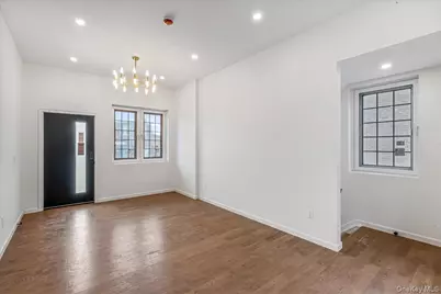 15033 Hawtree St, Ozone Park, NY 11417 - Photo 5