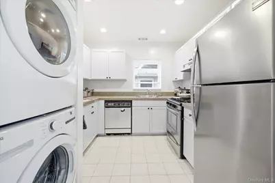 537 E Broadway #201, Long Beach, NY 11561 - Photo 19