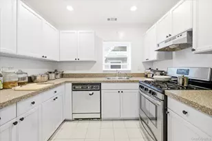 537 E Broadway, Long Beach, NY 11561 - Photo 21