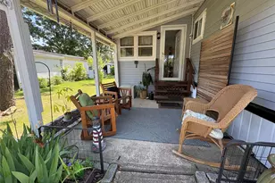 525/158 Riverleigh Ave, Riverhead, NY 11901 - Photo 11