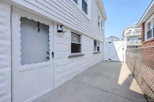 70 Tennessee Ave, Long Beach, NY 11561 - Photo 29