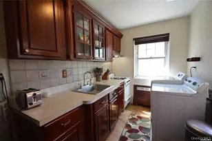 251-34 61st Ave, Little Neck, NY 11362 - Photo 7