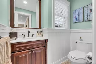 128 Stuart St, Lynbrook, NY 11563 - Photo 15
