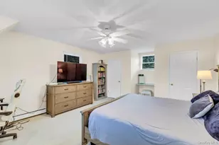 128 Stuart St, Lynbrook, NY 11563 - Photo 23