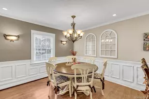 128 Stuart St, Lynbrook, NY 11563 - Photo 9