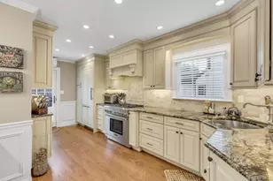 128 Stuart St, Lynbrook, NY 11563 - Photo 11