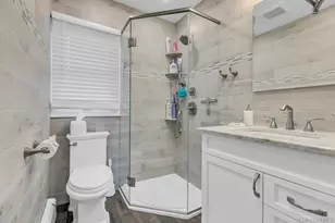 128 Stuart St, Lynbrook, NY 11563 - Photo 29