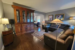 152 Norfeld Blvd, Elmont, NY 11003 - Photo 3