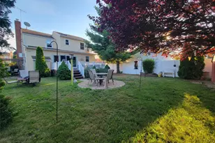 152 Norfeld Blvd, Elmont, NY 11003 - Photo 11