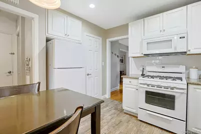 84 Lawrence Place, New Rochelle, NY 10801 - Photo 13