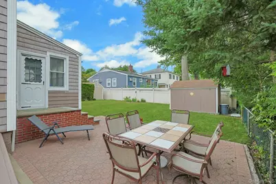 84 Lawrence Place, New Rochelle, NY 10801 - Photo 23