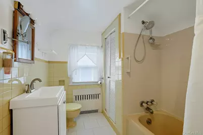 84 Lawrence Place, New Rochelle, NY 10801 - Photo 21