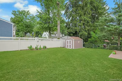 84 Lawrence Place, New Rochelle, NY 10801 - Photo 25