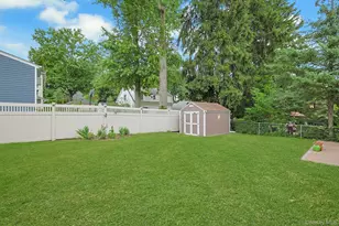 84 Lawrence Pl, New Rochelle, NY 10801 - Photo 25