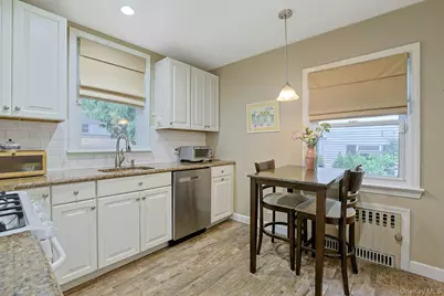 84 Lawrence Place, New Rochelle, NY 10801 - Photo 11