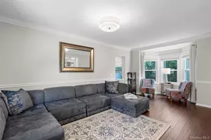 315 Maple Ave, Mamaroneck, NY 10543 - Photo 9