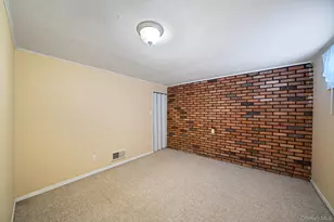 33 Wilshire Dr, North Babylon, NY 11703 - Photo 27