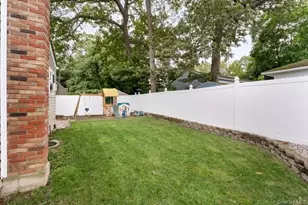 22 Babylon Dr, Sound Beach, NY 11789 - Photo 19
