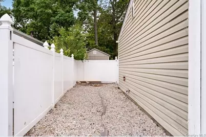 22 Babylon Drive, Sound Beach, NY 11789 - Photo 17