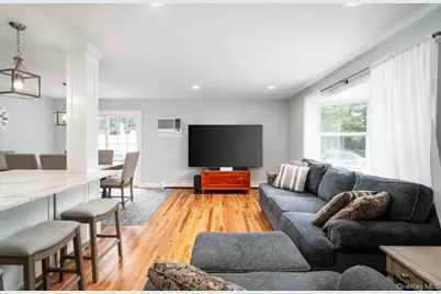 22 Babylon Drive, Sound Beach, NY 11789 - Photo 9