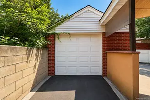 143-18 84th Ave, Briarwood, NY 11435 - Photo 37