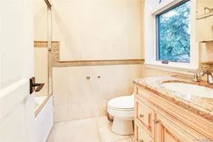 27 Elliot Rd, Great Neck, NY 11021 - Photo 27