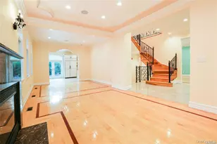 27 Elliot Rd, Great Neck, NY 11021 - Photo 5