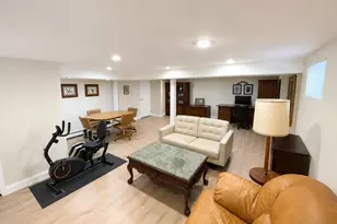 377 Old Courthouse Rd, Manhasset Hills, NY 11040 - Photo 37