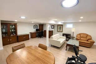 377 Old Courthouse Rd, Manhasset Hills, NY 11040 - Photo 35