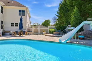 47 Grassland Cir, Mount Sinai, NY 11766 - Photo 35