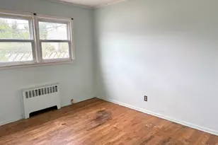 67 Maple Dr, Lindenhurst, NY 11757 - Photo 7