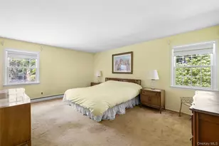 315 Laurel Ln, Syosset, NY 11791 - Photo 15