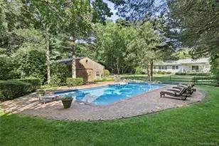 315 Laurel Ln, Syosset, NY 11791 - Photo 23