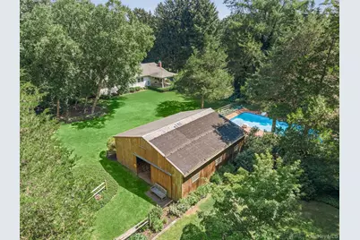 315 Laurel Lane, Syosset, NY 11791 - Photo 27