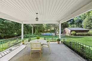 315 Laurel Ln, Syosset, NY 11791 - Photo 21