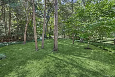315 Laurel Lane, Syosset, NY 11791 - Photo 29