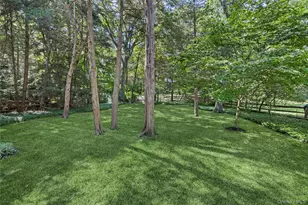 315 Laurel Ln, Syosset, NY 11791 - Photo 29