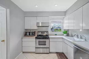 250 Church St, Freeport, NY 11520 - Photo 11