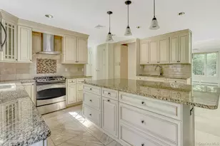 32 Wilder Rd, Monsey, NY 10952 - Photo 9