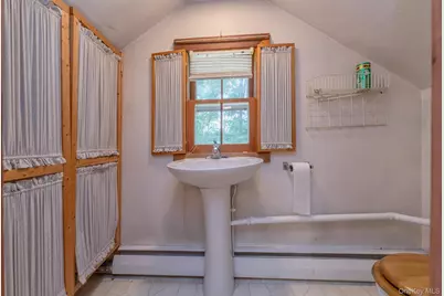 8 Carroll Street, Tillson, NY 12486 - Photo 27