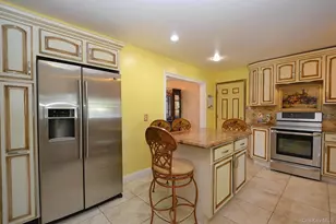 9 Woodbine St, Coram, NY 11727 - Photo 5