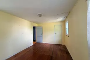 126 Eaton Ln, West Islip, NY 11795 - Photo 17